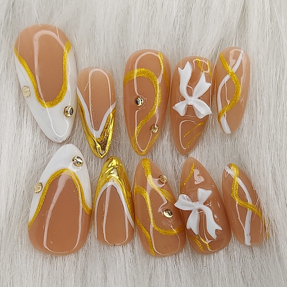 White and Gold Nails